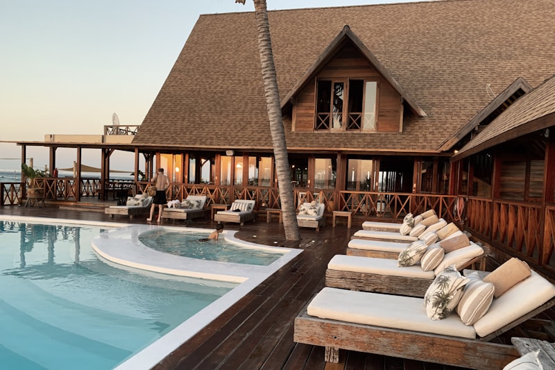 6717 Hotel Spa — Luxury Hotel Website